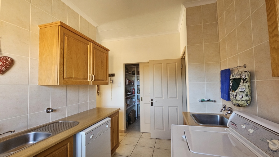 3 Bedroom Property for Sale in Stilbaai Wes Western Cape